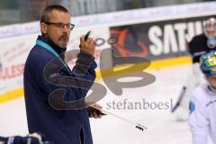 DEL - Eishockey - ERC Ingolstadt - Saison 2017/2018 - erstes Eistraining - Cheftrainer Tommy Samuelsson (ERC) Planung Aufstellung Schreibtafel Besprechung Team