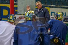 DEL - Eishockey - ERC Ingolstadt - Saison 2017/2018 - Erstes Training mit dem neuen Trainer Doug Shedden - Doug Shedden an der Taktiktafel - Foto: Meyer Jürgen