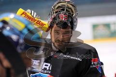 DEL - Eishockey - ERC Ingolstadt - Saison 2017/2018 - erstes Eistraining - Torwart Jochen Reimer (ERC 32) Trinkflasche