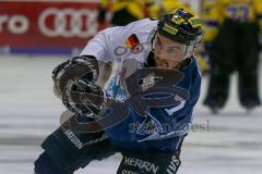 DEL - Eishockey - Saison 2018/2019 - ERC Ingolstadt - Krefeld Pinguine - Colton Jobke (#7 ERCI) beim warm machen - Foto: Meyer Jürgen