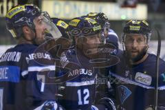 DEL - Eishockey - Saison 2018/2019 - ERC Ingolstadt - Fischtown Pinguins - Tomas Pöpperle Torwart (#42 Bremerhaven) - David Elsner (#61 ERCI) - Thomas Greilinger (#39 ERCI) - Der 1:0 Führungstreffer durch David Elsner (#61 ERCI) - jubel - Colton Jobke (#7