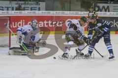 DEL - Eishockey - Saison 2018/2019 - ERC Ingolstadt - Straubing Tigers - Zatkoff Jeffrey Torwart (#37 Straubing) - Patrick Cannone (#12 ERCI) - Foto: Meyer Jürgen