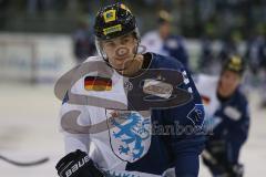 DEL - Eishockey - Saison 2018/2019 - ERC Ingolstadt - Iserlohn Roosters - Fabio Wagner (#5 ERCI) beim warm machen - Foto: Meyer Jürgen
