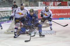 DEL - Eishockey - ERC Ingolstadt - EHC Red Bull München - Darin Olver (ERC 40) Daryl Boyle (6 RB München) Marek Voakes (49 RB München)