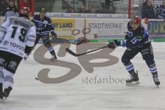 DEL - Eishockey - Saison 2018/2019 - ERC Ingolstadt - Kölner Haie - Mike Collins (#13 ERCI) schiesst den 2:0 Führungstreffer - Foto: Meyer Jürgen