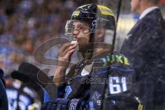 DEL - Eishockey - ERC Ingolstadt - Nürnberg Icetigers - David Elsner (ERC 61) Stockschlag ins Gesicht, Verletzung