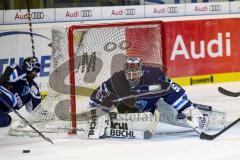 DEL - Eishockey - ERC Ingolstadt - Adler Mannheim - Torwart Timo Pielmeier (ERC 51) verteidigt