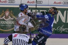DEL - Eishockey - Saison 2018/2019 - ERC Ingolstadt - Augsburger Panther - Zweikampf - Boxkampf zwischen Darin Olver (#40 ERCI) und Patrick McNeil (#20 Augsburg) - Foto: Meyer Jürgen