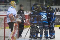 DEL - Eishockey - Saison 2018/2019 - ERC Ingolstadt - Iserlohn Roosters - Garbutt Ryan (#28 ERCI) schiesst den 2:1 Führungstreffer - jubel- Niko Hovinen Torwart (#32 Iserlohn) - Thomas Greilinger (#39 ERCI) - Foto: Meyer Jürgen