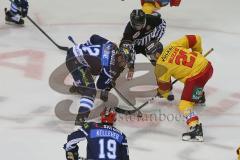 DEL - Eishockey - Saison 2018/2019 - ERC Ingolstadt - Düsseldorfer EG - Patrick Cannone (#12 ERCI) beim bully - Patrick Buzas (#21 Düsseldorf) - Foto: Meyer Jürgen