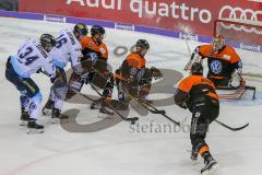 DEL - Eishockey - Saison 2018/2019 - ERC Ingolstadt - Grizzlys Wolfsburg - Brett Olson (#16 ERCI) - Benedikt Kohl (#34 ERCI) - Jerry Kuhn Torwart (#35 Wolfsburg) - Foto: Meyer Jürgen