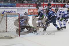 DEL - Eishockey - Saison 2018/2019 - ERC Ingolstadt - Straubing Tigers - Zatkoff Jeffrey Torwart (#37 Straubing) - Jerry D´Àmigo (#9 ERCI) - Foto: Meyer Jürgen