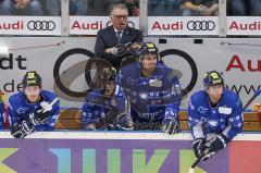 DEL - Eishockey - Saison 2018/2019 - ERC Ingolstadt - Augsburger Panther - Doug Shedden (Cheftrainer ERCI) auf der Spielerbank schreit - Laurin Braun (#91 ERCI) - Joachim Ramoser (#47 ERCI) - Brandon Mashinter (#53 ERCI) - Patrick Cannone (#12 ERCI) -  - 