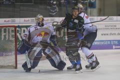 DEL - Eishockey - Saison 2018/2019 - ERC Ingolstadt - Red Bull München - Tim Wohlgemuth (#33 ERCI) - Danny aus den Birken Torwart (#33 München) - Foto: Meyer Jürgen