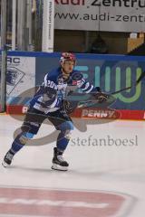 DEL - Eishockey - Saison 2020/21 - ERC Ingolstadt - Schwenninger Wild Wings - Emil Quaas (#20 ERCI) beim warm machen - Foto: Jürgen Meyer