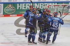 DEL - Eishockey - Saison 2020/21 - ERC Ingolstadt - Schwenninger Wild Wings - Anschlusstreffer zum 1:2 durch Justin Feser (#71 ERCI) - jubel - Foto: Jürgen Meyer