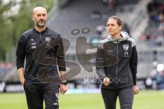 3. Liga; SV Sandhausen - FC Ingolstadt 04; vor dem Spiel Cheftrainerin Sabrina Wittmann (FCI) mit Co-Trainer Maniyel Nergiz (FCI)