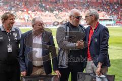 3. Liga; FC Ingolstadt 04 - VfB Lübeck; Ehrung Verabschiedung Erich Kolinsky und Tini Obermeier mit Vorsitzender des Vorstandes Peter Jackwerth (FCI)