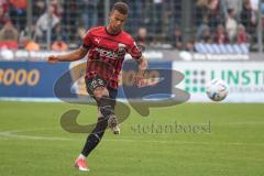 3.Liga - Saison 2022/2023 - TSV 1860 München - FC Ingolstadt 04 - Marcel Costly (Nr.22 - FCI) beim Freistoss - Foto: Meyer Jürgen