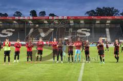 2.BL; SV Sandhausen - FC Ingolstadt 04 - Spiel ist aus Danke Sieg 0:2, Feiern mit den Fans Fankurve, Thomas Keller (27, FCI) Hawkins Jaren (20 FCI) Dennis Eckert Ayensa (7, FCI) Andreas Poulsen (2, FCI) Tobias Schröck (21, FCI) #Nico Antonitsch (5, FCI) #