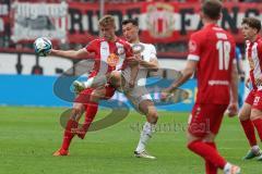 3. Liga - Saison 2023/24 - Rot-Weiss Essen - FC Ingolstadt 04 -  - Lukas Fröde (Nr.34 - FCI) - Cedric Harenbrock (#8 Essen) - Foto: Meyer Jürgen