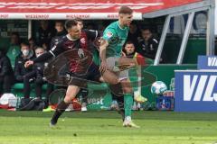 2.BL; SV Werder Bremen - FC Ingolstadt 04; Dominik Franke (3 FCI) Christian Groß (36 Bremen)
