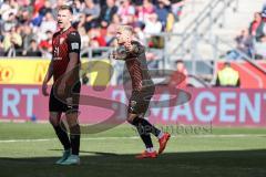 3. Liga; SSV Jahn Regensburg - FC Ingolstadt 04; Max Dittgen (10, FCI) ärgert sich Torchance verpasst Jannik Mause (7, FCI)