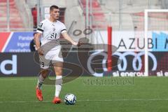 3. Liga; FC Ingolstadt 04 - SpVgg Unterhaching; Mladen Cvjetinovic (19, FCI) fordert Anspiel