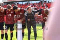 3. Liga; FC Ingolstadt 04 - VfB Lübeck; Teambesprechung nach dem Spiel Cheftrainerin Sabrina Wittmann (FCI)