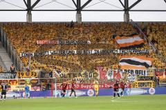 3. Liga; FC Ingolstadt 04 - SG Dynamo Dresden; Fan Fankurve Banner Fahnen Spruchband