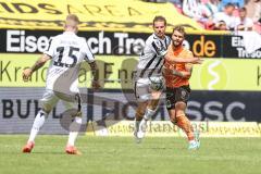 3. Liga; SV Sandhausen - FC Ingolstadt 04; Zweikampf Kampf um den Ball Yannick Deichmann (20, FCI) Greil Patrick (24 SVS) Mühling Alexander (15 SVS)