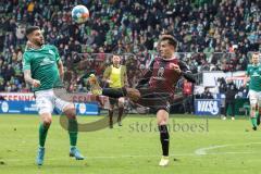 2.BL; SV Werder Bremen - FC Ingolstadt 04; Dennis Eckert Ayensa (7, FCI) gegen Anthony Jung (3 Bremen)