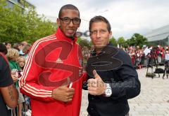 FC Bayern - Fahrzeugübergabe Audi - Saison 2011-2012 - Jerome Boateng