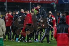 2. BL - Jahn Regensburg - FC Ingolstadt 04 1:2 - Freude nach dem Spiel, Sieg