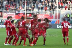 2. BL - Saison 2013/2014 - FC Ingolstadt 04 - SC Paderborn - Tor Jubel zum 1:0 Alfredo Morales (6), Caiuby Francisco da Silva (31) tanzt