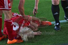 2. BL - FC Ingolstadt 04 - 1. FC Köln - 2014 - Leon Jessen (2) verletzt sich am Fuß, wird ausgewechselt