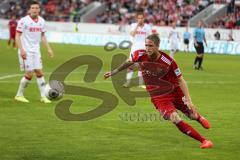 2. BL - FC Ingolstadt 04 - 1. FC Köln - 2014 - Philipp Hofmann (28) vor dem Tor verpasst den Ball
