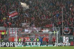 2. BL - FC Ingolstadt 04 - 1. FC Kaiserslautern - Fans Fahnen Torwart Ramazan Özcan (1)