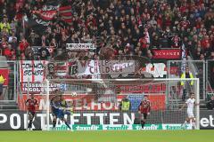 2. BL - FC Ingolstadt 04 - 1. FC Kaiserslautern - Abstoß Torwart Ramazan Özcan (1)