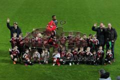 2. Bundesliga - Fußball - FC Ingolstadt 04 - TSV 1860 München - Einlauf Kinder Kids Schanzi