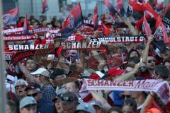 1. Bundesliga - Fußball - FC Ingolstadt 04 - FC Bayern München - Verabschiedung Saisonabschlußfest, Fahnen Schals Jubel Choreo