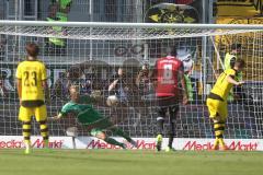 1. Bundesliga - Fußball - FC Ingolstadt 04 - Borussia Dortmund - Elfmeter gegen FCI Marco Reus (BVB 11) verwandelt sicher gegen Torwart Örjan Haskjard Nyland (26, FCI)