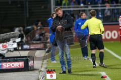 1. Bundesliga - Fußball - SV Darmstadt 98 - FC Ingolstadt 04 - schaut auf die Uhr Cheftrainer Maik Walpurgis (FCI)