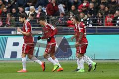 1. Bundesliga - Fußball - Eintracht Frankfurt - FC Ingolstadt 04 - Tor Jubel Treffer links Romain Brégerie (18, FCI) 0:1 Alfredo Morales (6, FCI)  Pascal Groß (10, FCI) Darío Lezcano (11, FCI)