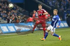 1. Bundesliga - Fußball - FC Schalke 04 - FC Ingolstadt 04 - Pascal Groß (10, FCI) Max Meyer (7 Schalke)