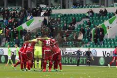 1. Bundesliga - Fußball - VfL Wolfsburg - FC Ingolstadt 04 - vor dem Spiel Teambesprechung Torwart Örjan Haskjard Nyland (1, FCI)