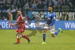 1. Bundesliga - Fußball - FC Schalke 04 - FC Ingolstadt 04 - Marvin Matip (34, FCI) Eric Maxim Choupo-Moting (13 Schalke)