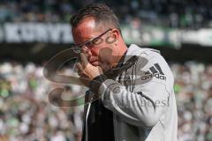 1. Bundesliga - Fußball - Borussia Mönchengladbach - FC Ingolstadt 04 - 2:0 - Cheftrainer Markus Kauczinski (FCI) nachdenklich