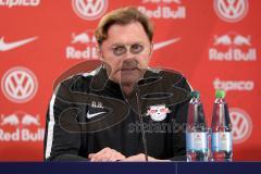 1. Bundesliga - Fußball - RB Leipzig - FC Ingolstadt 04 - Pressekonferenz nach dem Spiel, Cheftrainer Maik Walpurgis (FCI) und Cheftrainer Ralph Hasenhüttl (Leipzig) hadert mit dem Ergebnis