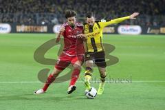 1. Bundesliga - Fußball - Borussia Dortmund - FC Ingolstadt 04 - 1:0 - Zeikampf Romain Brégerie (18, FCI) Gonzalo Castro (BVB 27)